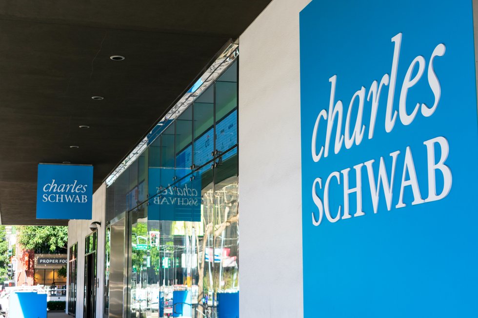 Charles Schwab Agree to $187M Fine for Robo-Advisor Scam