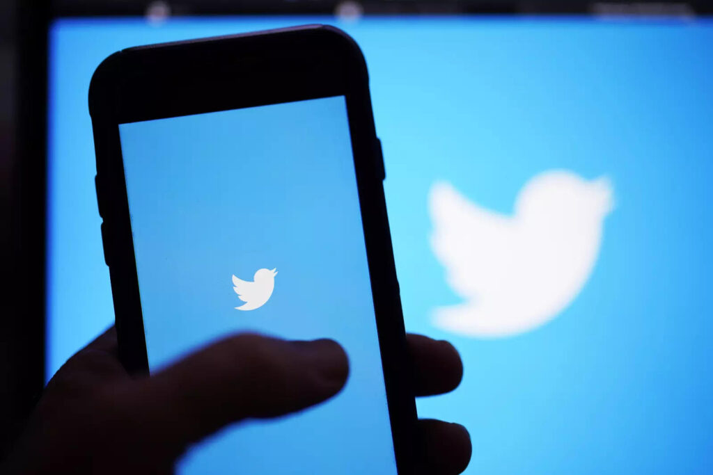 Twitter misled US regulators about hackers and spam, according to a whistleblower.
