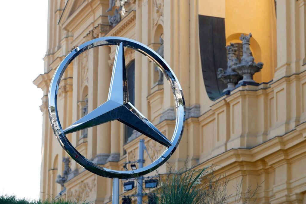 To resolve the Arizona diesel ad complaint, Mercedes-Benz will pay $5.5 million