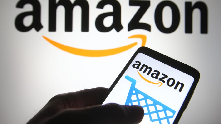 A French watchdog compels Amazon to pay fines totaling $3.5 million