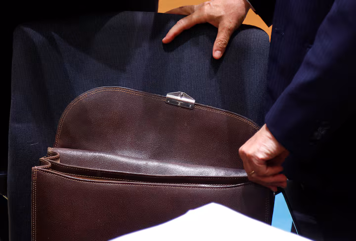 Tom Goldstein fights to sell home as tax trial approaches