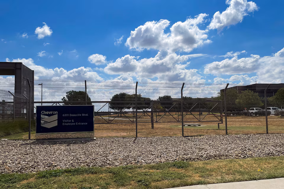 U.S. oil stocks rise as Trump signals possible shift on Venezuela sanctions